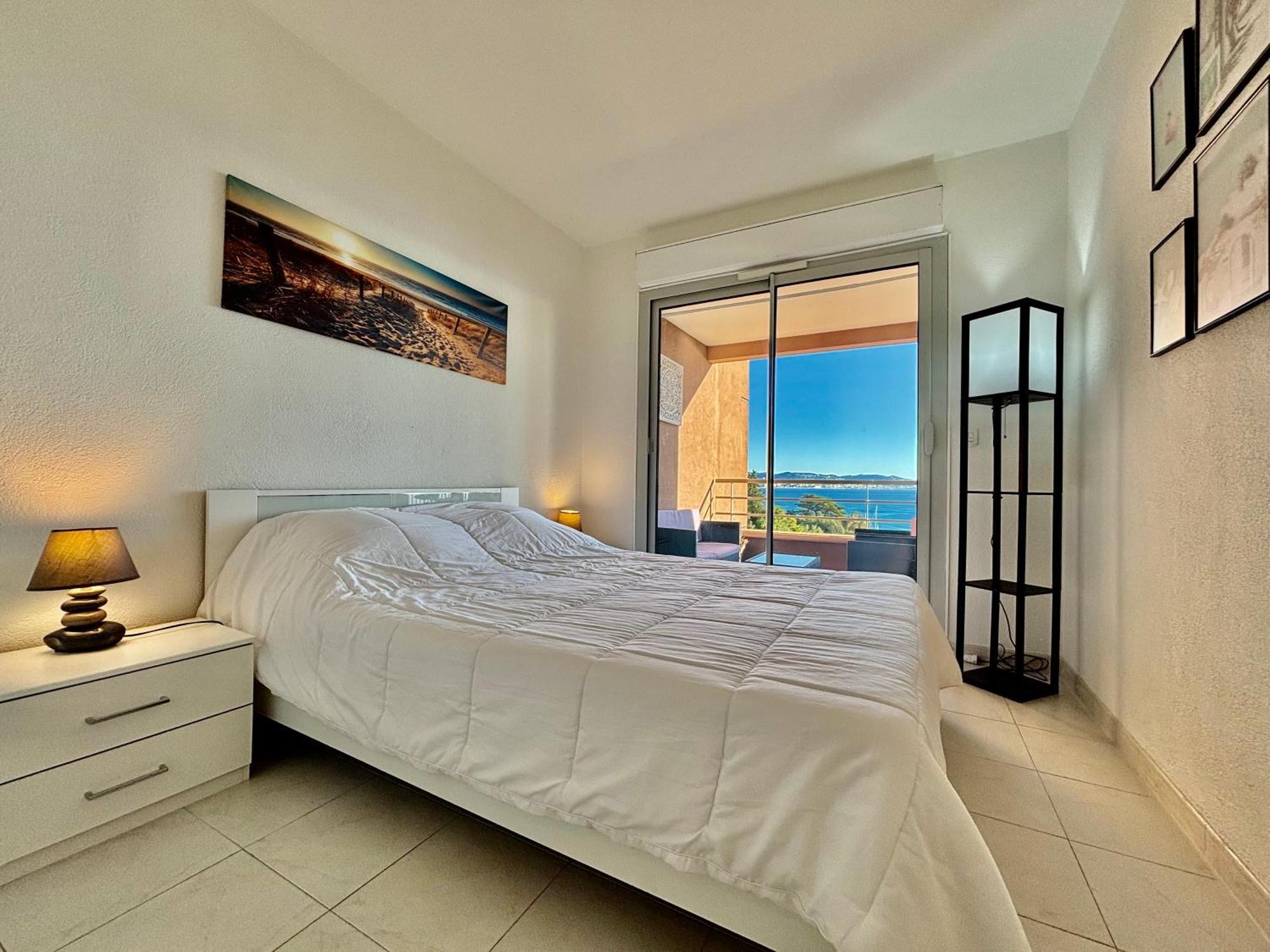 Superbe 3 Pieces Sur La Baie De Theoule Apartment ภายนอก รูปภาพ